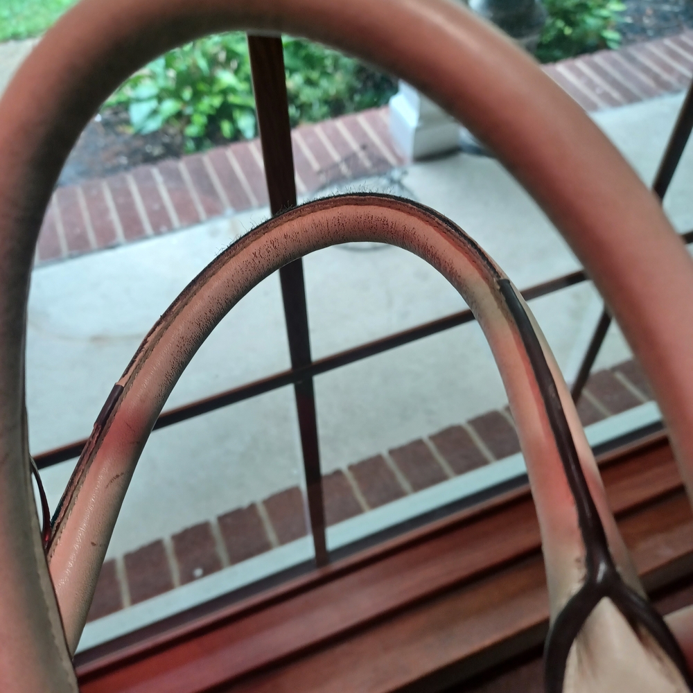 Elegant Tignanello Cream Women's Handbag - Picture 5 of 12